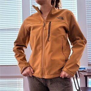 The North Face | Tan lightweight jacket | Men’s Small